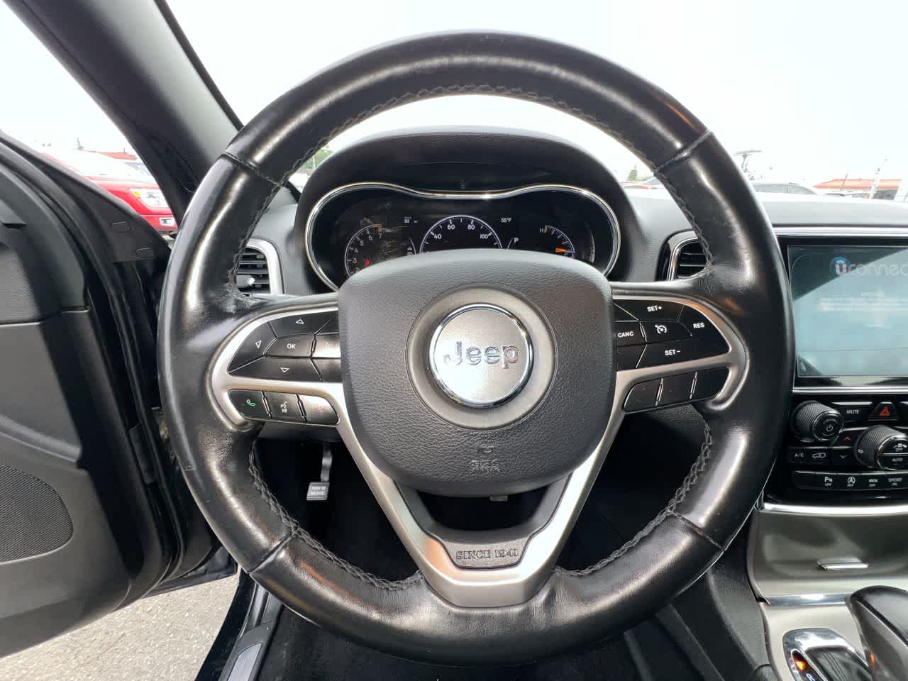 Thumbnail: 2019 Jeep Grand Cherokee - 14