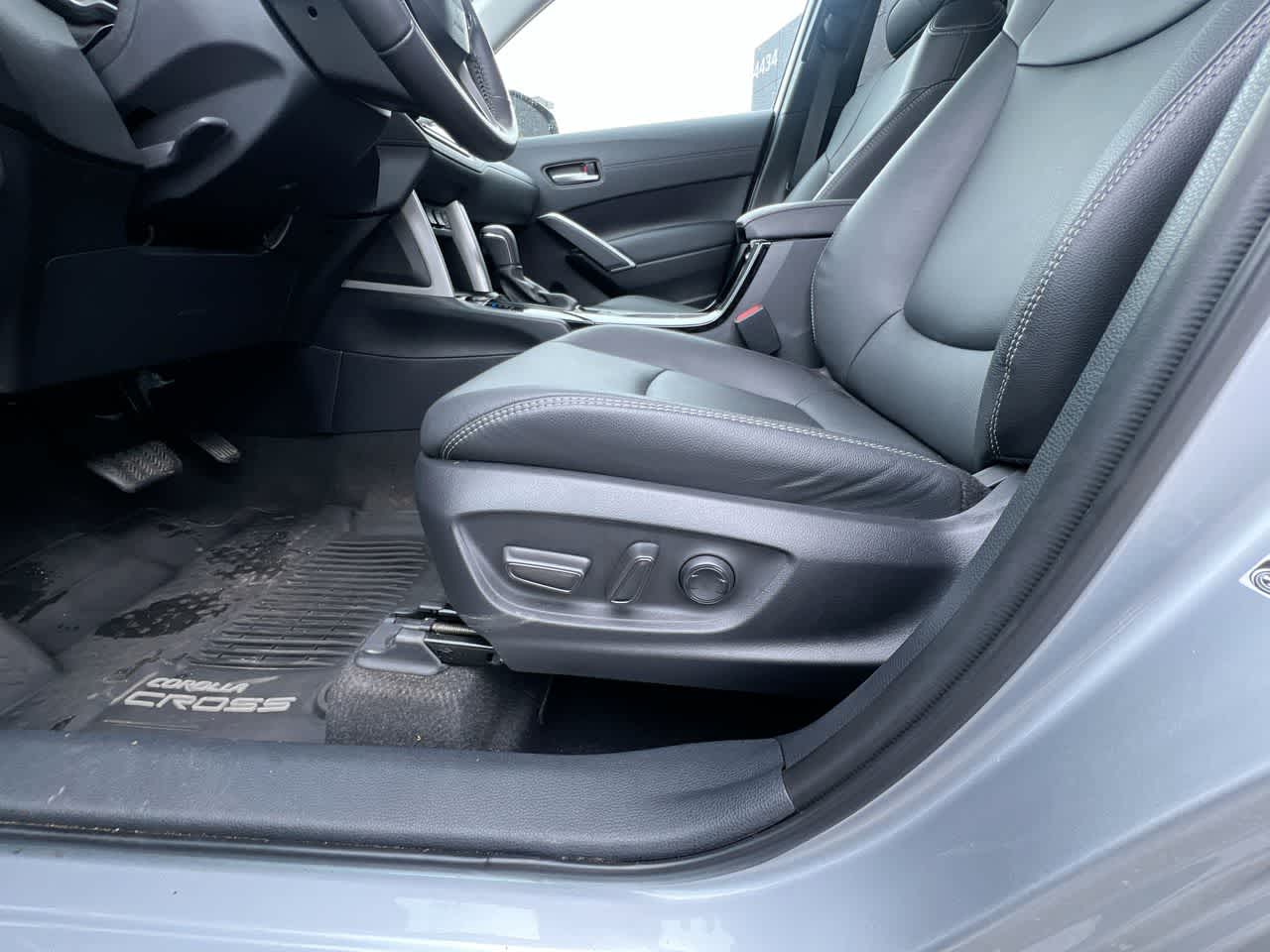 Thumbnail: 2024 Toyota Corolla Cross - 12