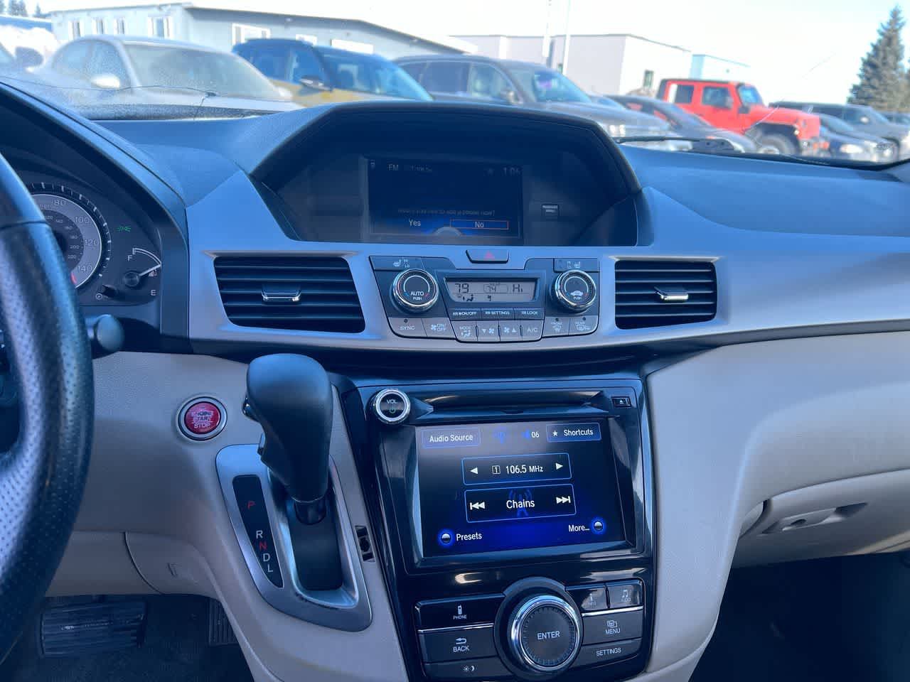 Thumbnail: 2015 Honda Odyssey - 18