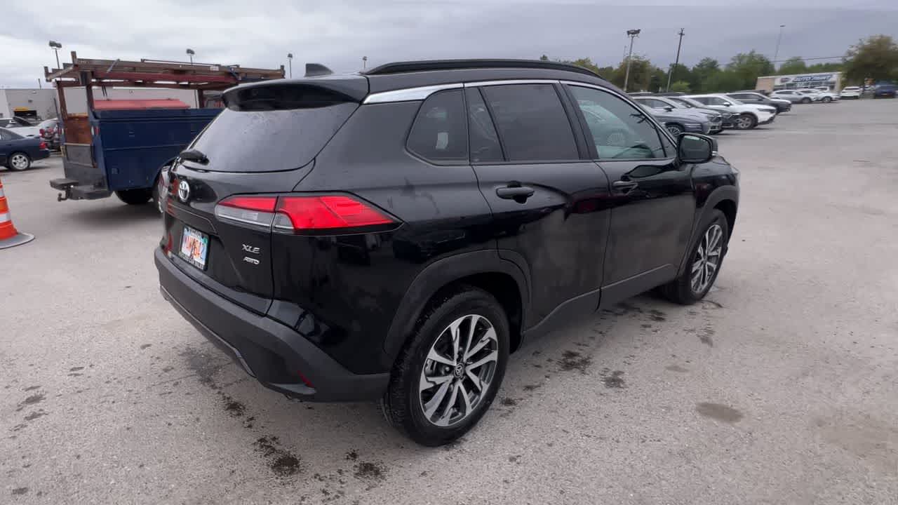 2023 Toyota Corolla Cross XLE 8