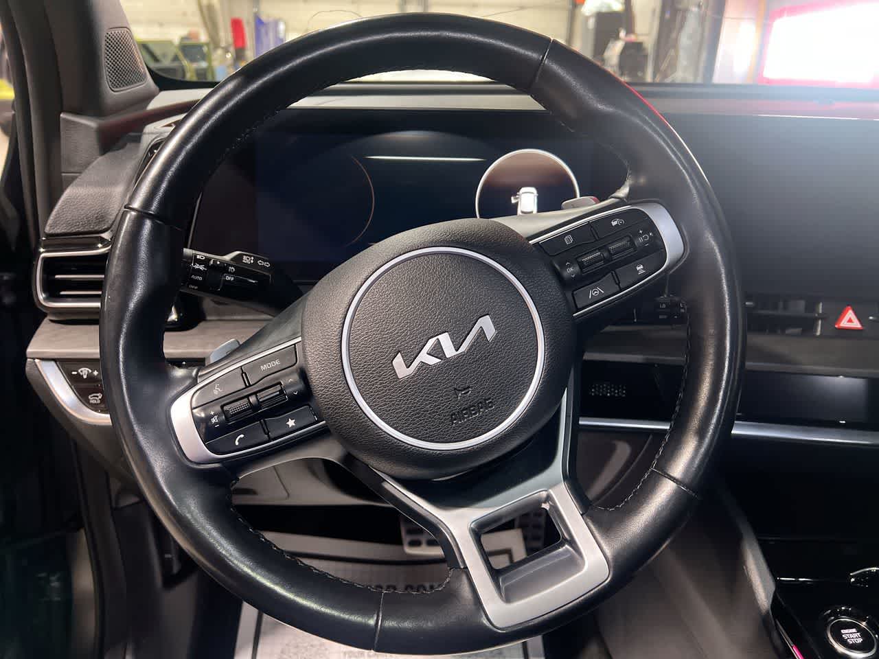 Thumbnail: 2023 Kia Sportage - 14