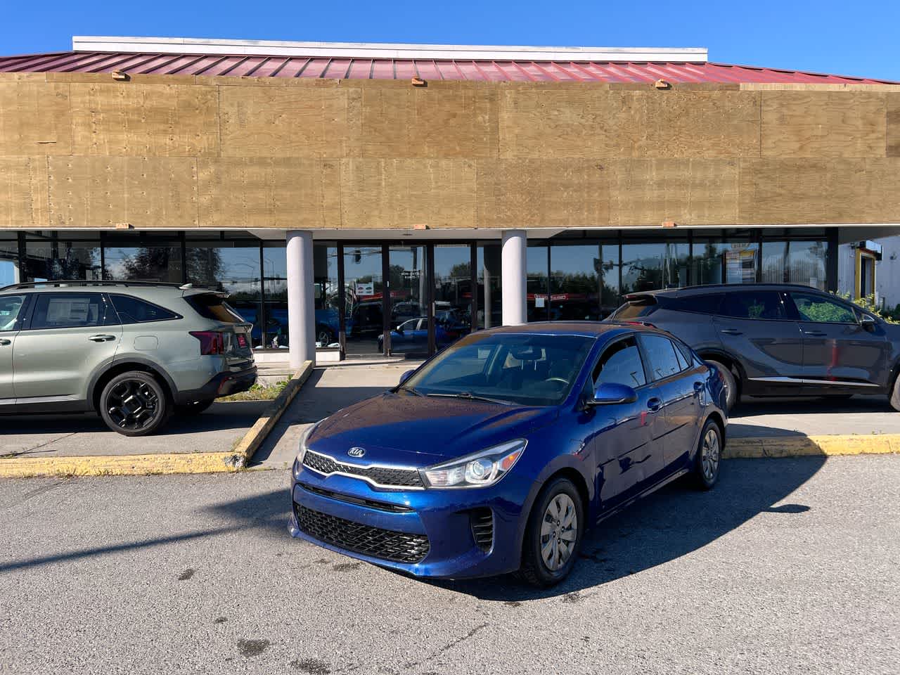 Thumbnail: 2020 Kia Rio - 1