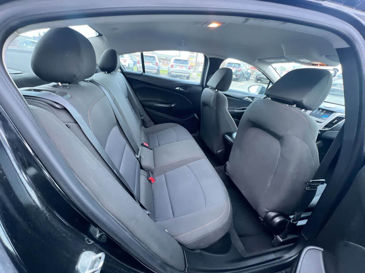 Thumbnail: 2018 Chevrolet Cruze - 24