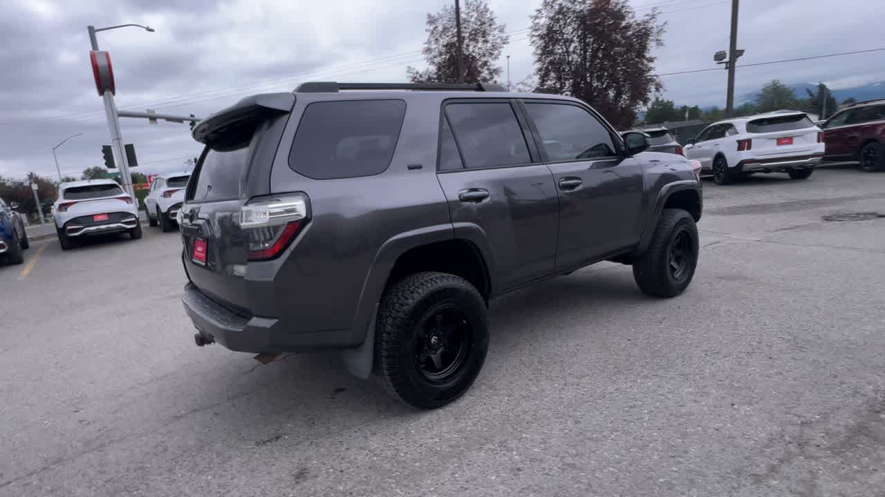Thumbnail: 2019 Toyota 4Runner - 8