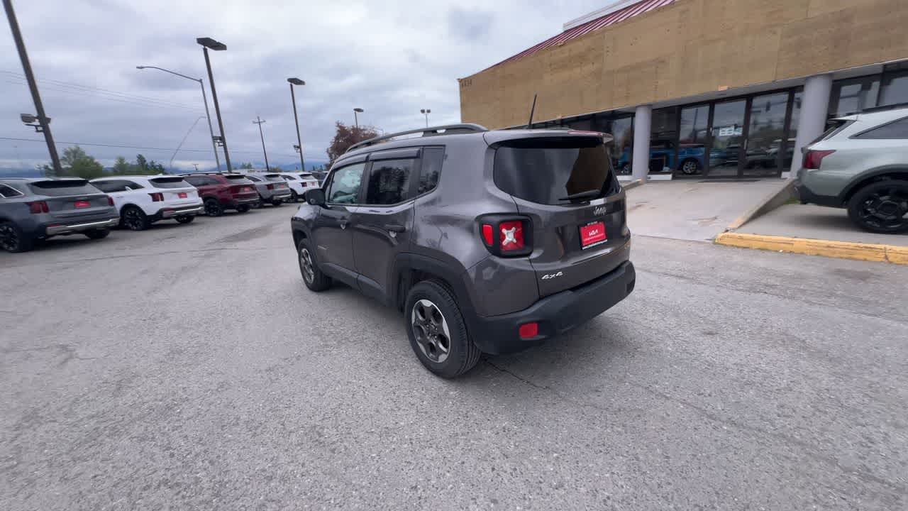 Thumbnail: 2016 Jeep Renegade - 6