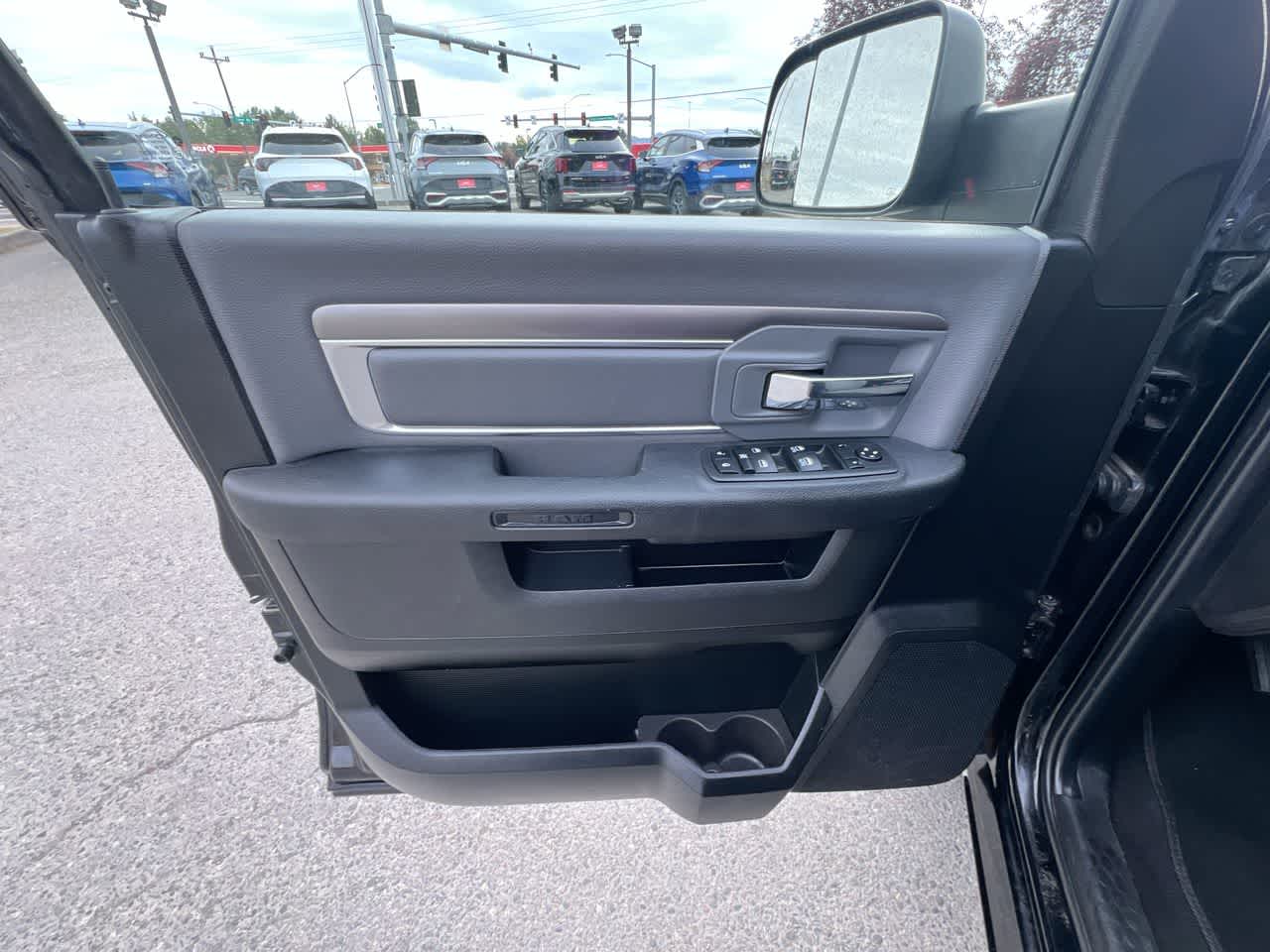 Thumbnail: 2023 RAM 1500 Classic - 13