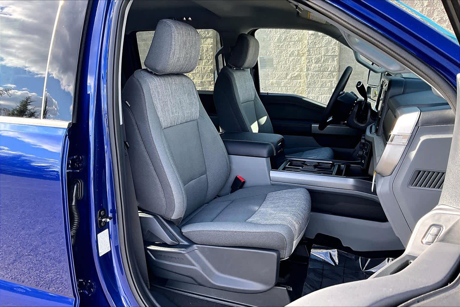 2026 Ford F-350 Super Duty XLT - Photo 14