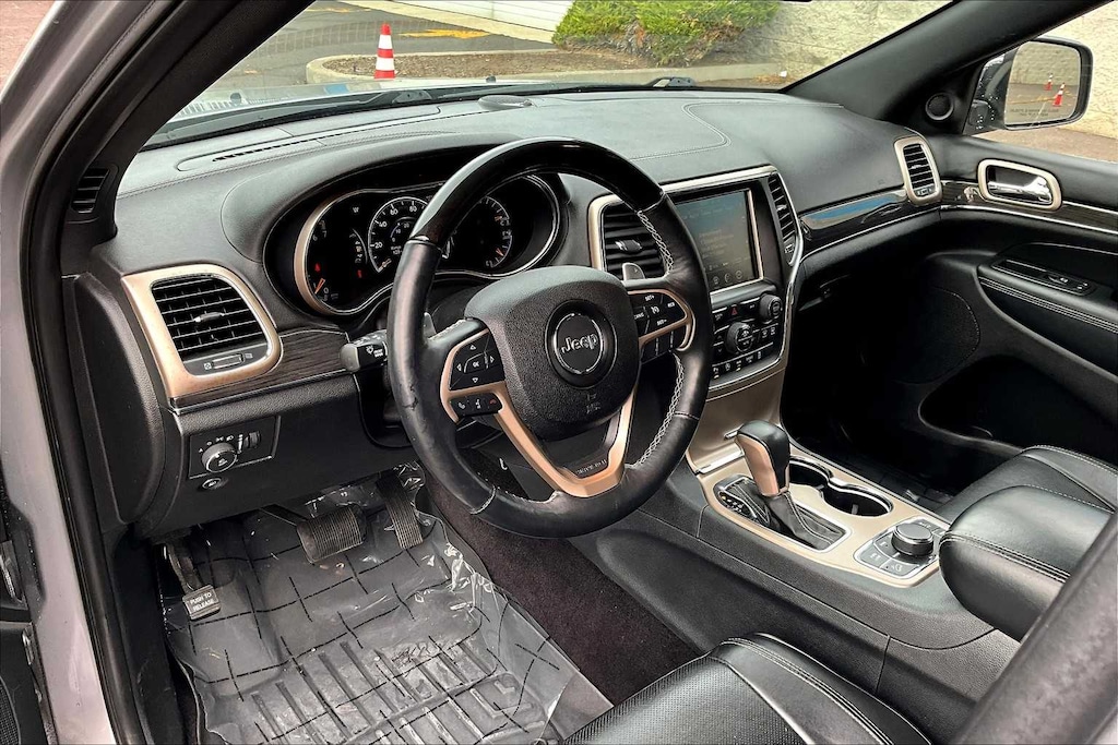 Used 2016 Jeep Grand Cherokee Overland SUV