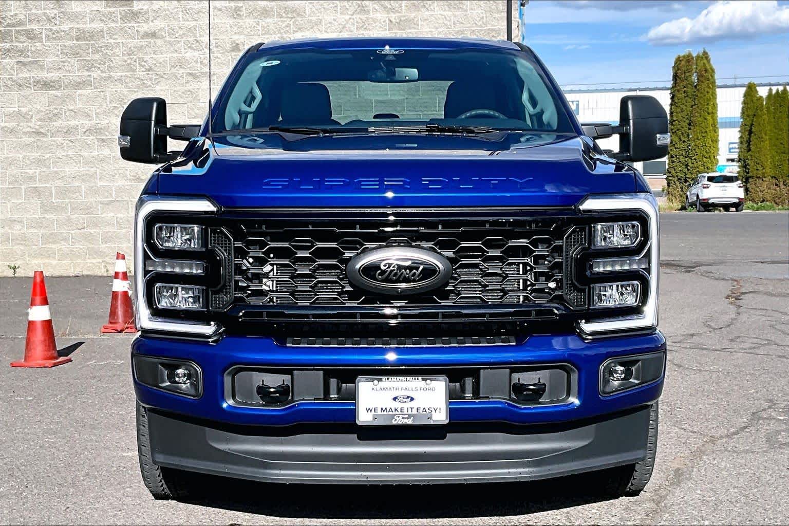 2026 Ford F-350 Super Duty XLT - Photo 6