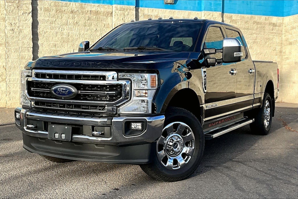 Used 2022 Ford F-250 Lariat Truck Crew Cab