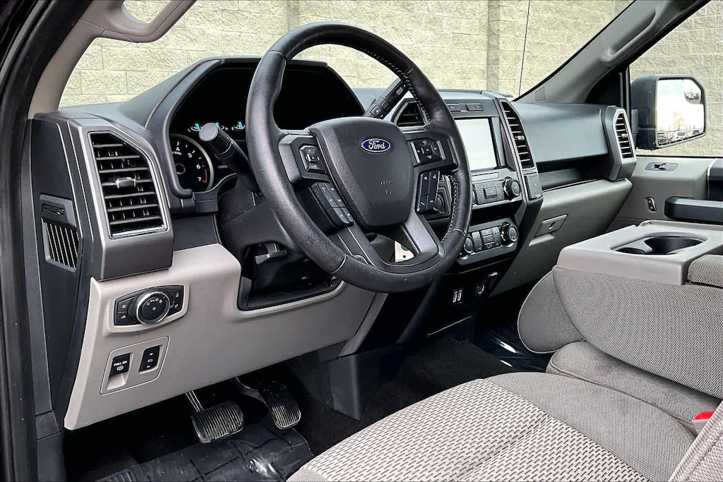 Used 2019 Ford F-150 XLT Truck SuperCrew Cab