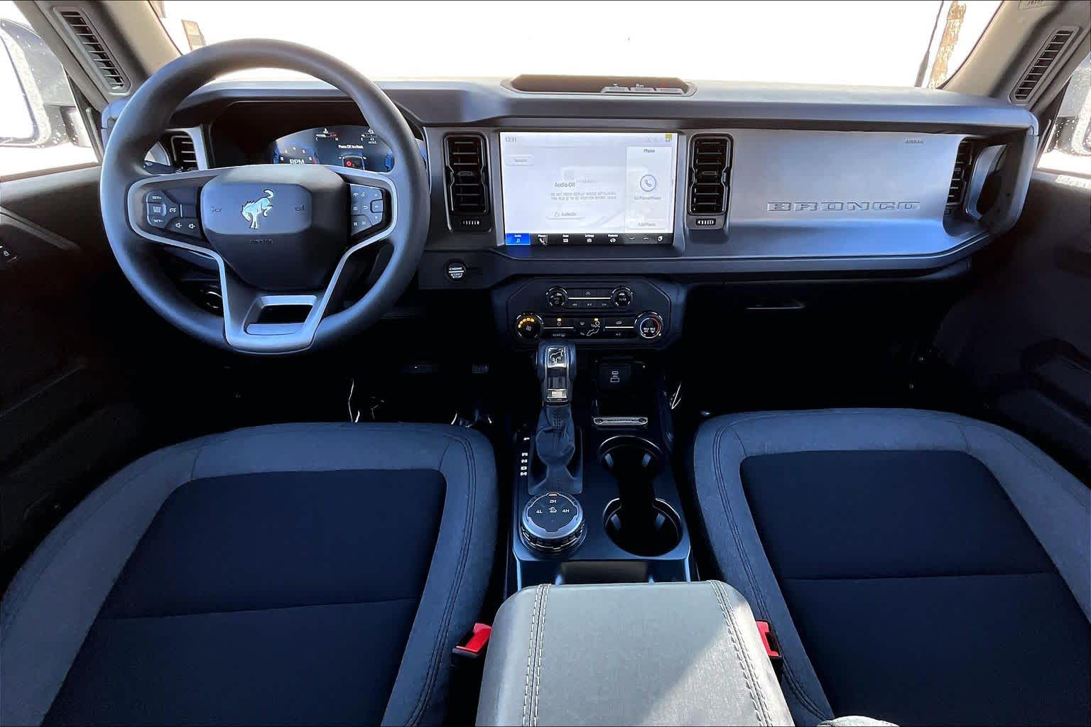 2025 Ford Bronco 4-Door Base - Photo 9