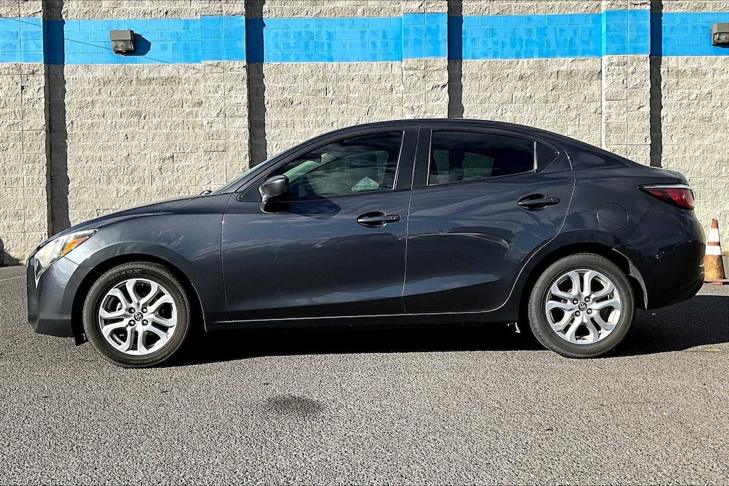 Used 2017 Toyota Yaris iA Base Sedan