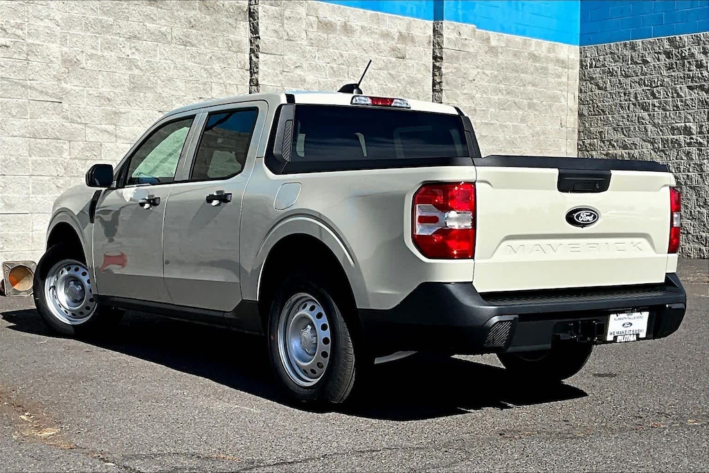 New 2025 Ford Maverick XL Truck SuperCrew