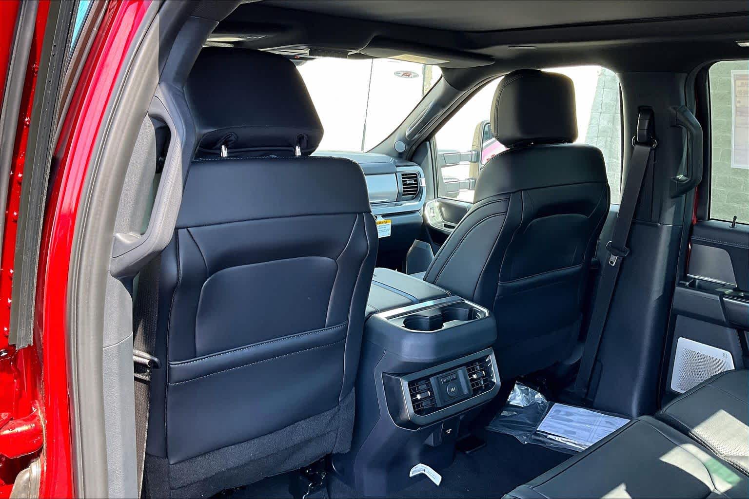 2026 Ford F-250 Super Duty Platinum - Photo 12