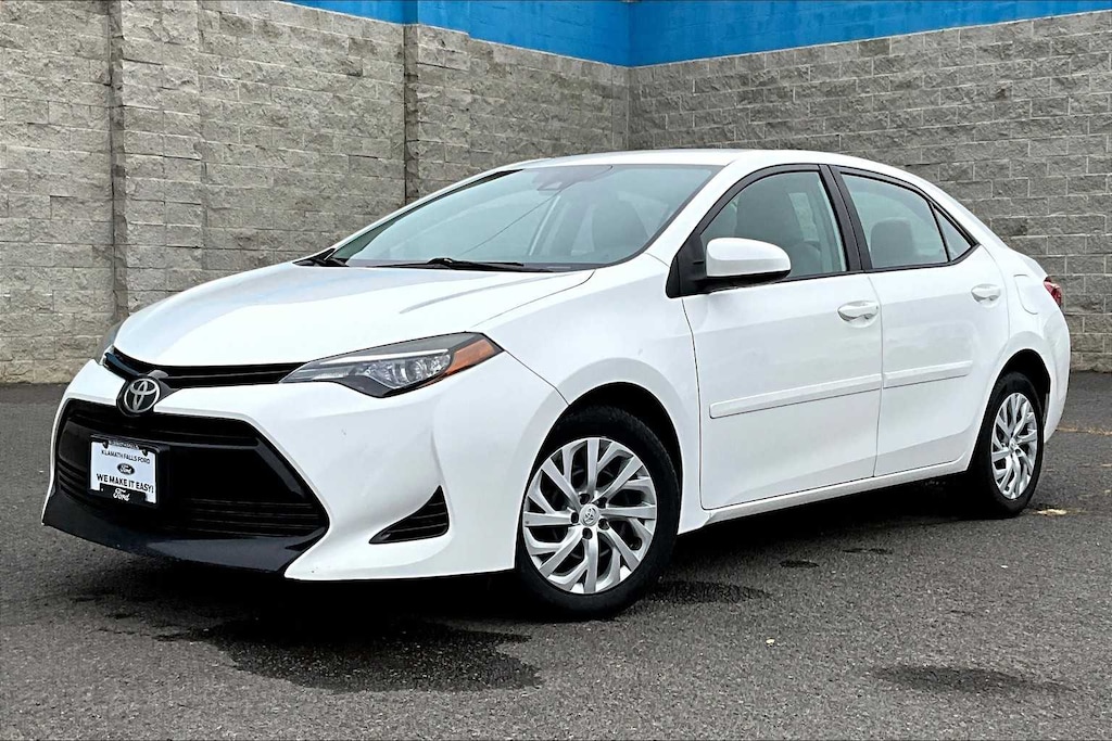 Used 2017 Toyota Corolla LE Sedan