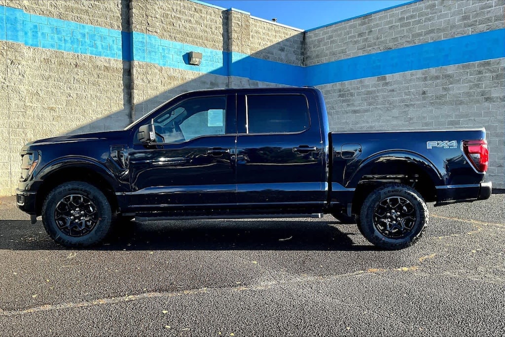 New 2025 Ford F-150 XLT Truck SuperCrew Cab