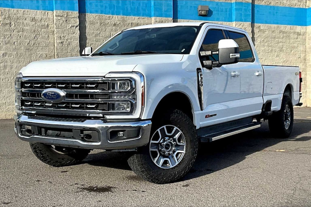 Used 2023 Ford F-350 Lariat Super Duty Truck Crew Cab
