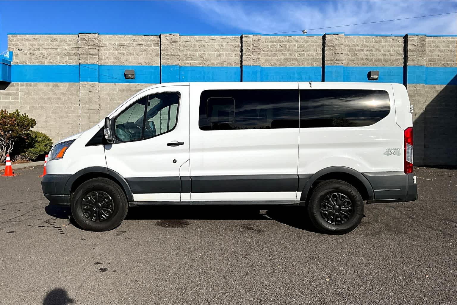 2018 Ford Transit photo 2