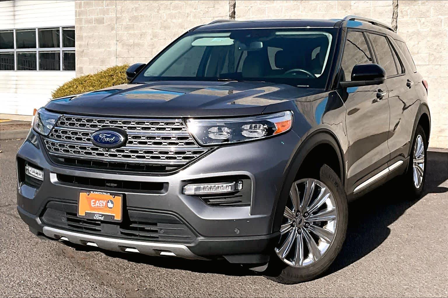 2021 Ford Explorer Limited's photo