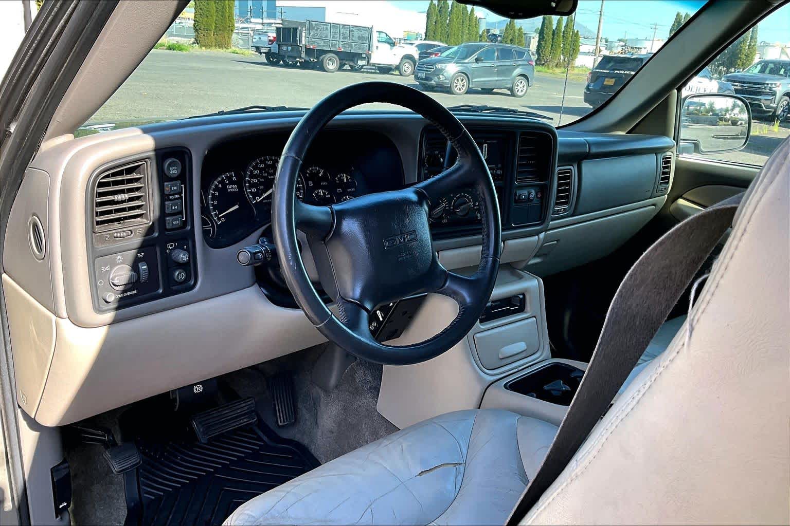 Used 2002 GMC Yukon SLE with VIN 1GKEK13T72R327235 for sale in Klamath Falls, OR
