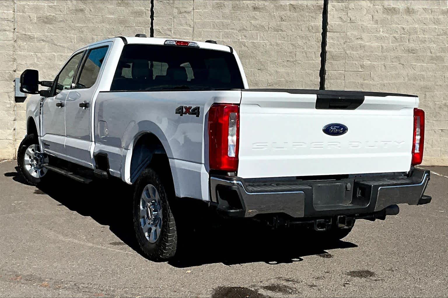 2024 Ford F-250 XLT photo 4