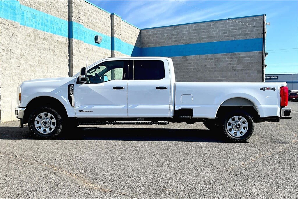 Used 2024 Ford F-250 XLT Truck Crew Cab