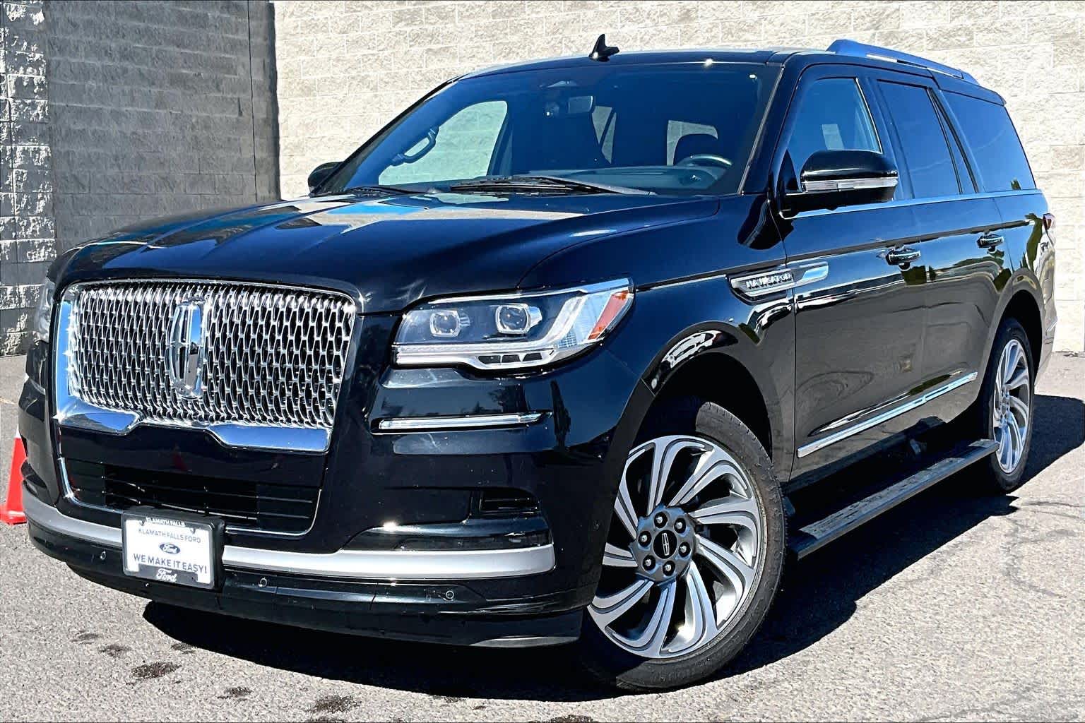 2023 Lincoln Navigator Reserve 4WD's photo