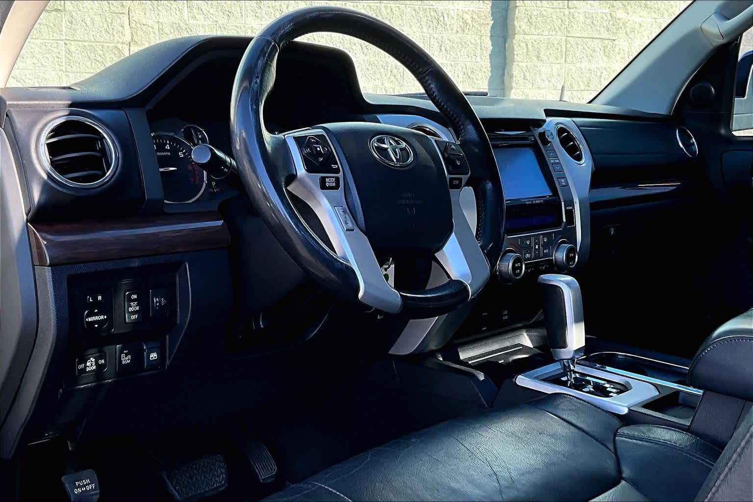 2017 Toyota Tundra Limited photo 2