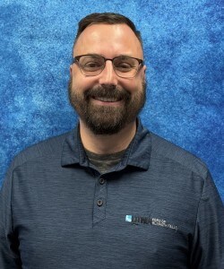 Staff member Eric Pelot from ID_599195c15c17