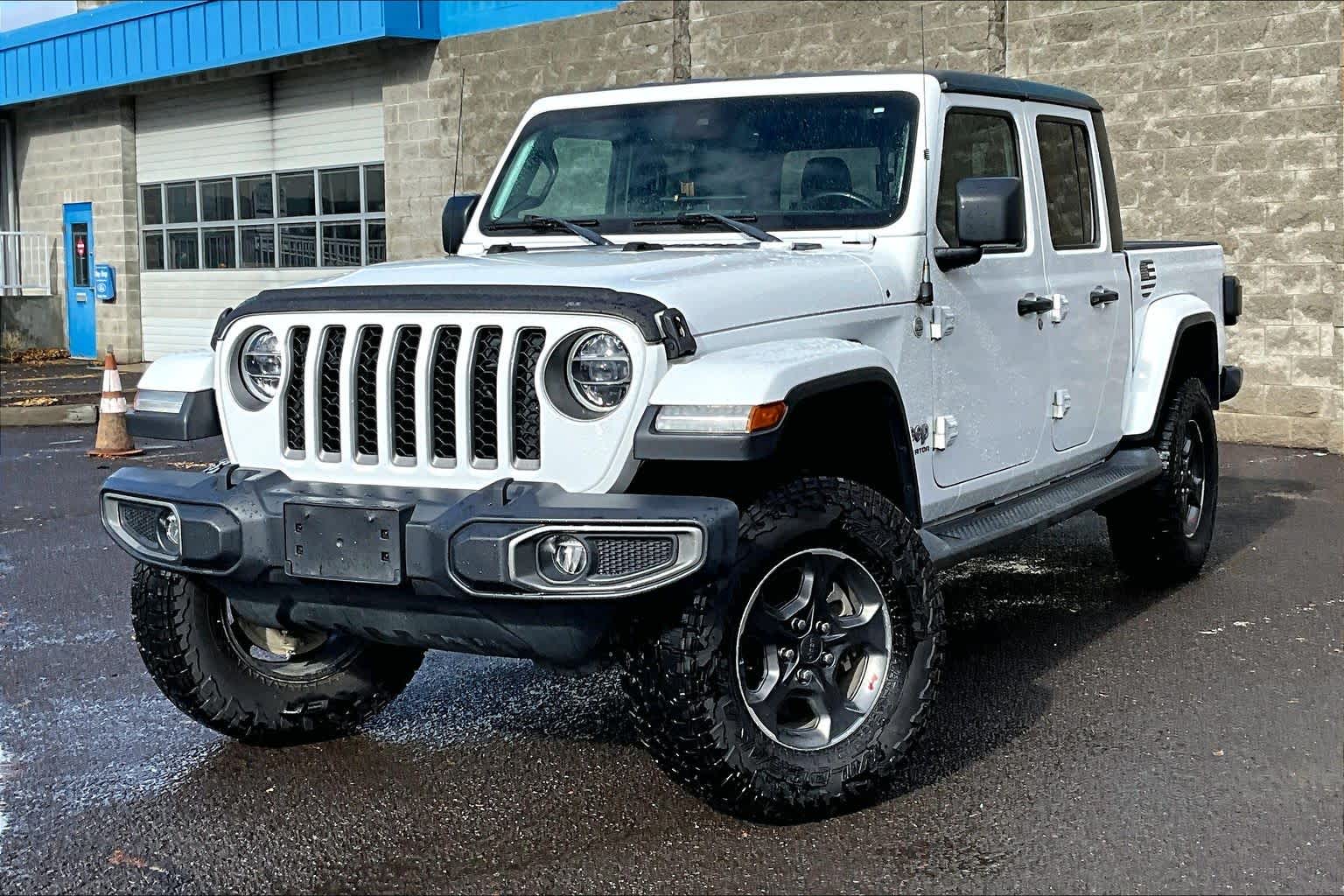 2020 Jeep Gladiator Overland's photo