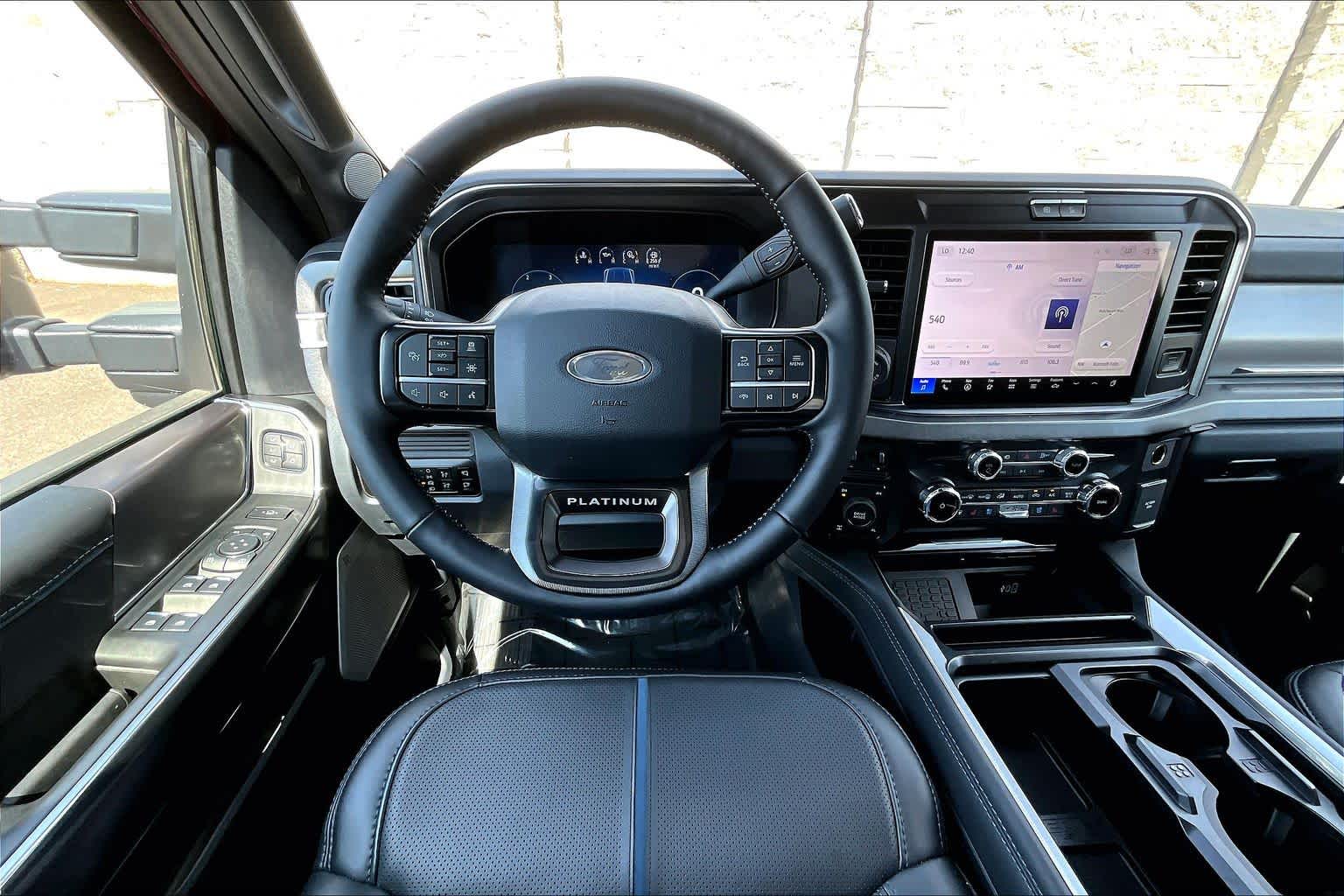 2026 Ford F-250 Super Duty Platinum - Photo 15