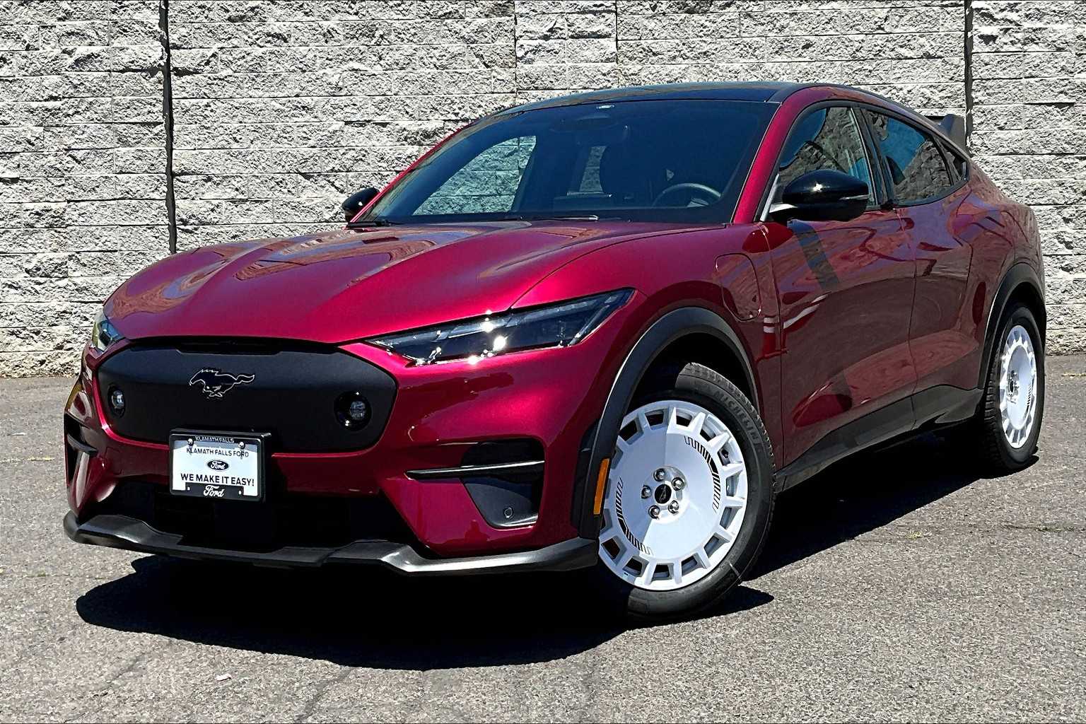 2025 Ford Mustang Mach-E SUV 