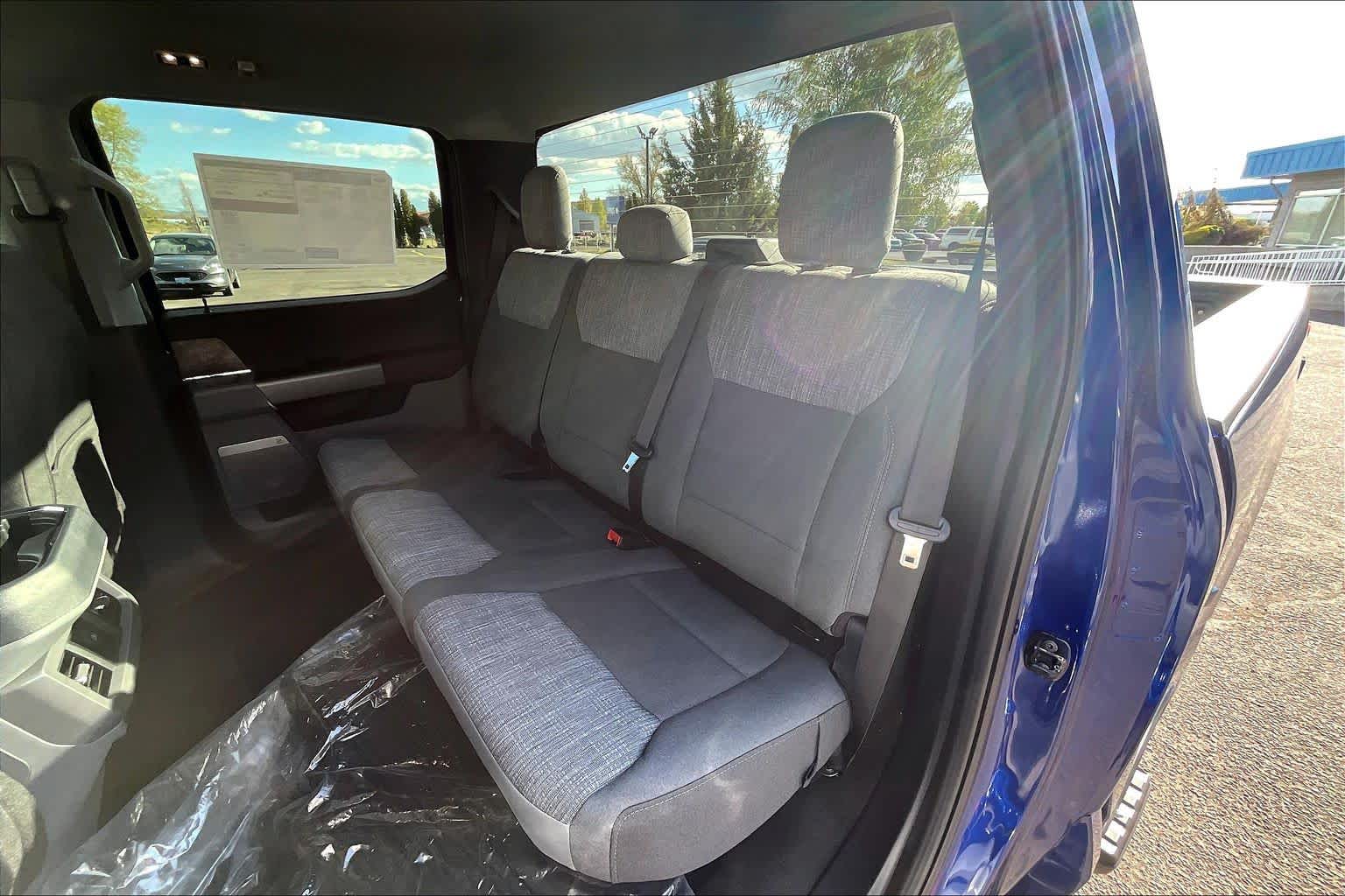 2026 Ford F-350 Super Duty XLT - Photo 13