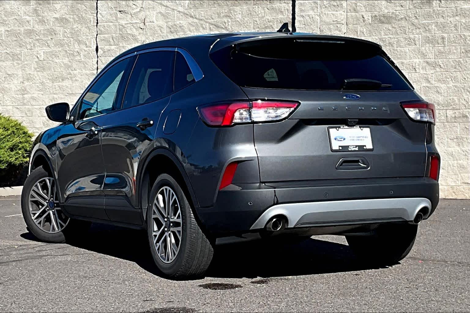 2022 Ford Escape SEL photo 3