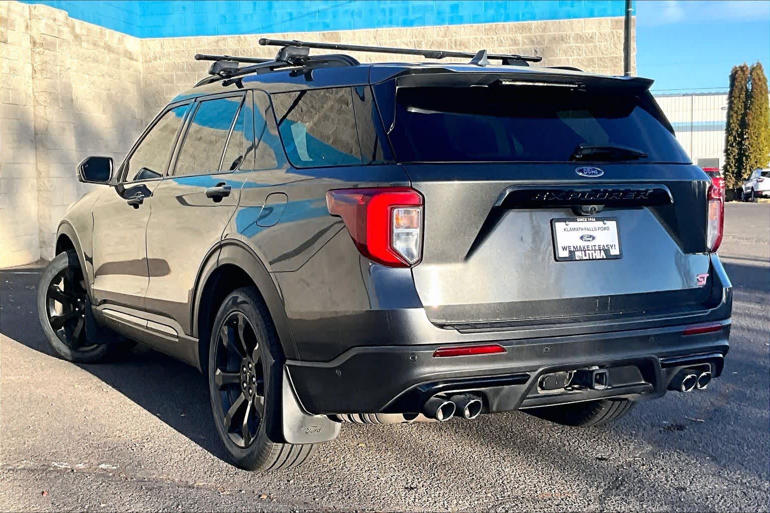 2020 Ford Explorer ST photo 2