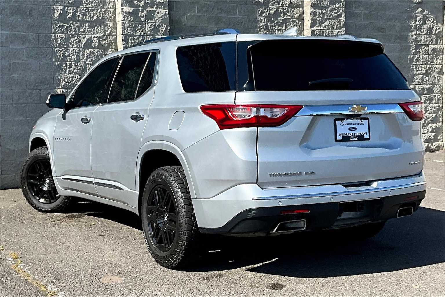 2021 Chevrolet Traverse Premier photo 4