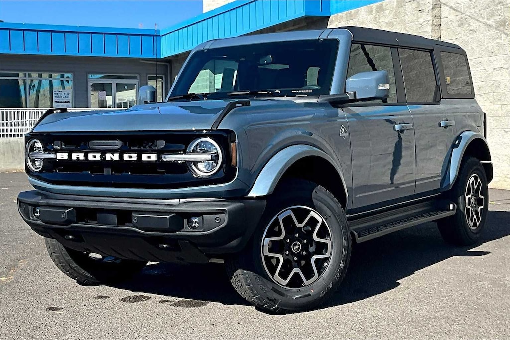 New 2025 Ford Bronco Outer Banks SUV