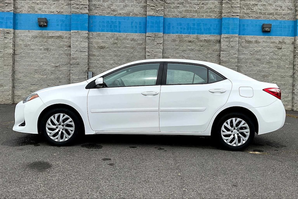 Used 2017 Toyota Corolla LE Sedan