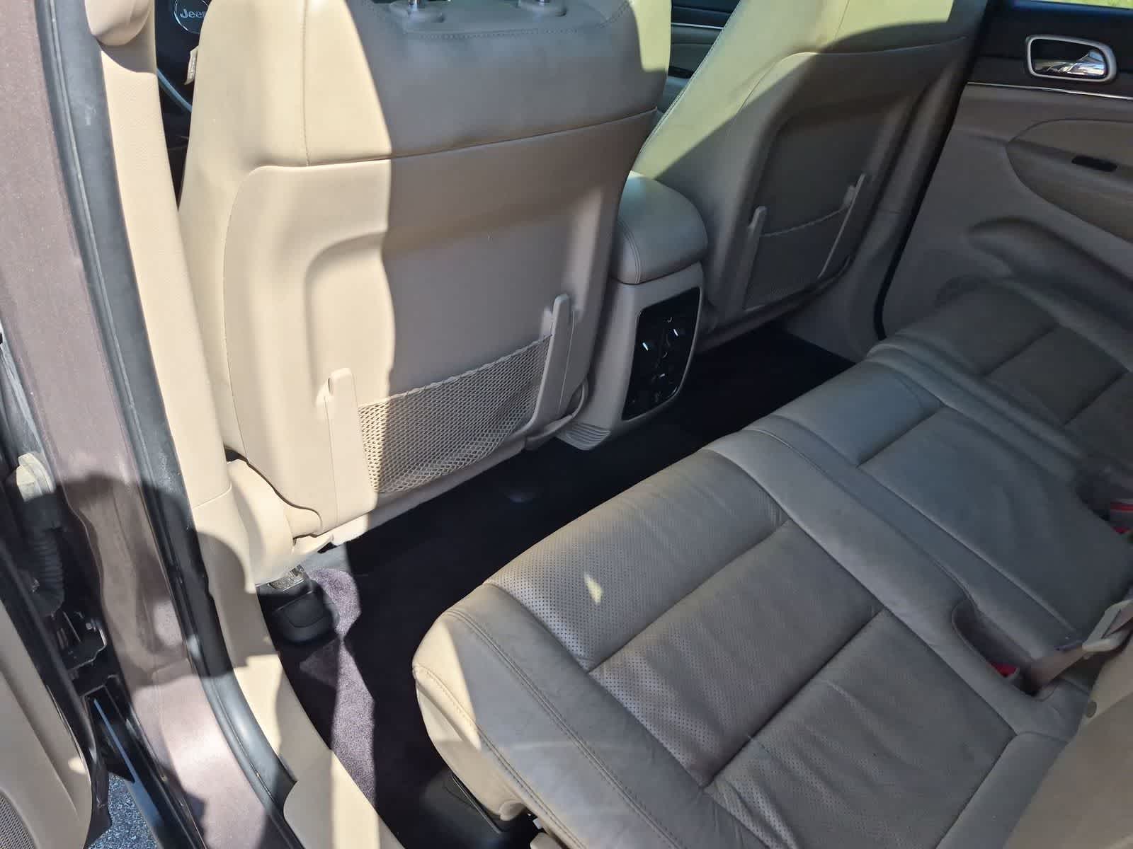 Thumbnail: 2017 Jeep Grand Cherokee - 19