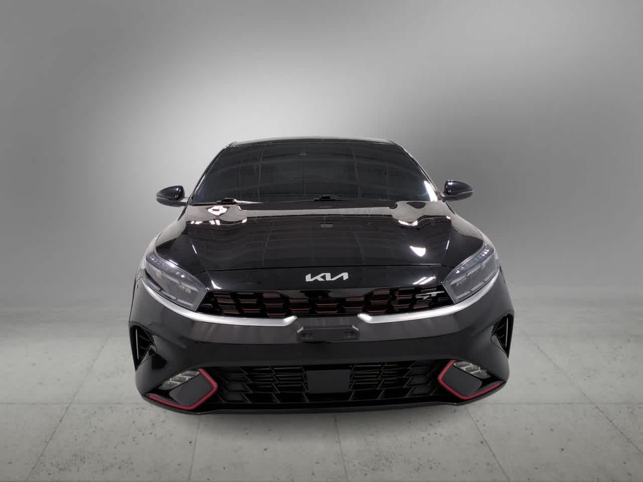 Thumbnail: 2022 Kia Forte - 3