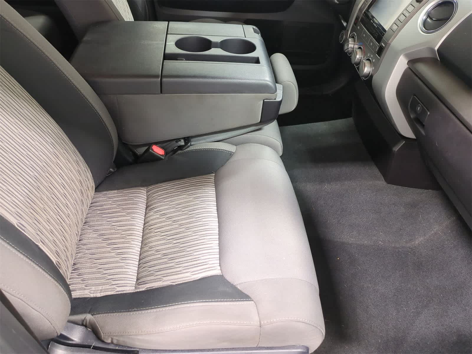 2016 Toyota Tundra SR5 22