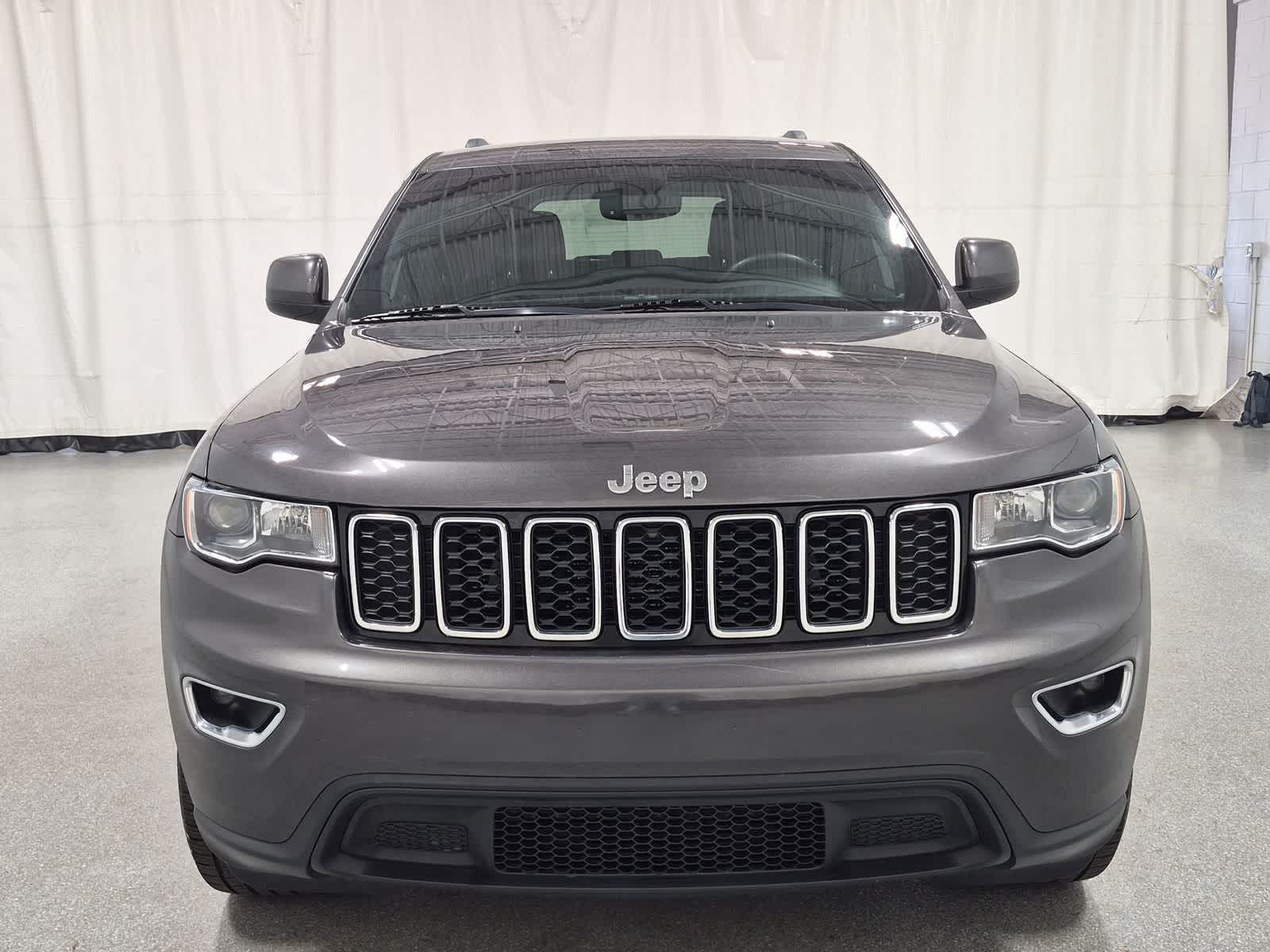 Thumbnail: 2019 Jeep Grand Cherokee - 16