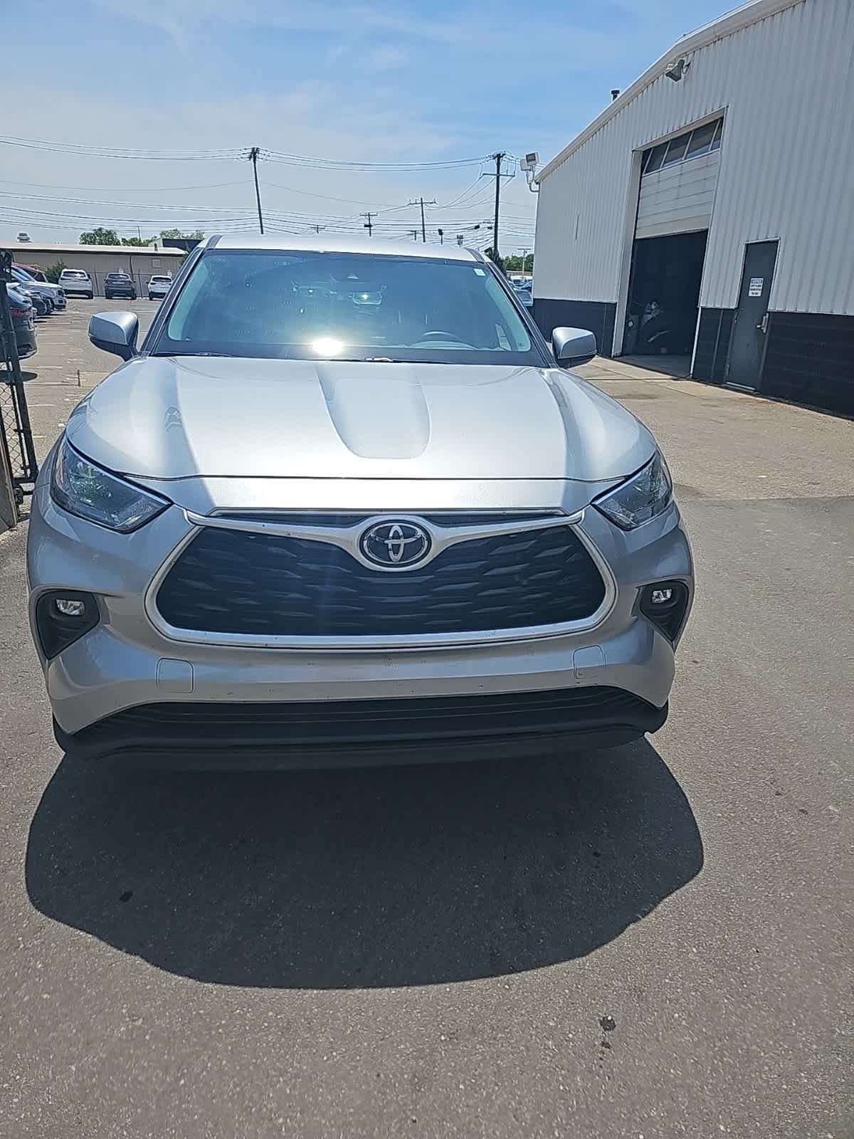 Thumbnail: 2022 Toyota Highlander - 2