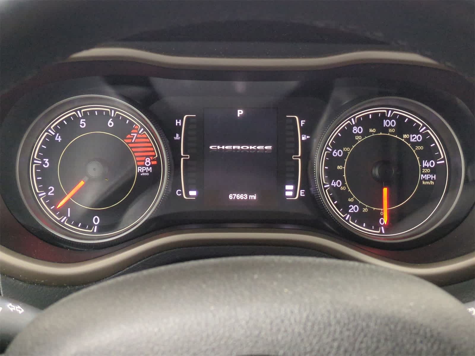 Thumbnail: 2016 Jeep Cherokee - 32