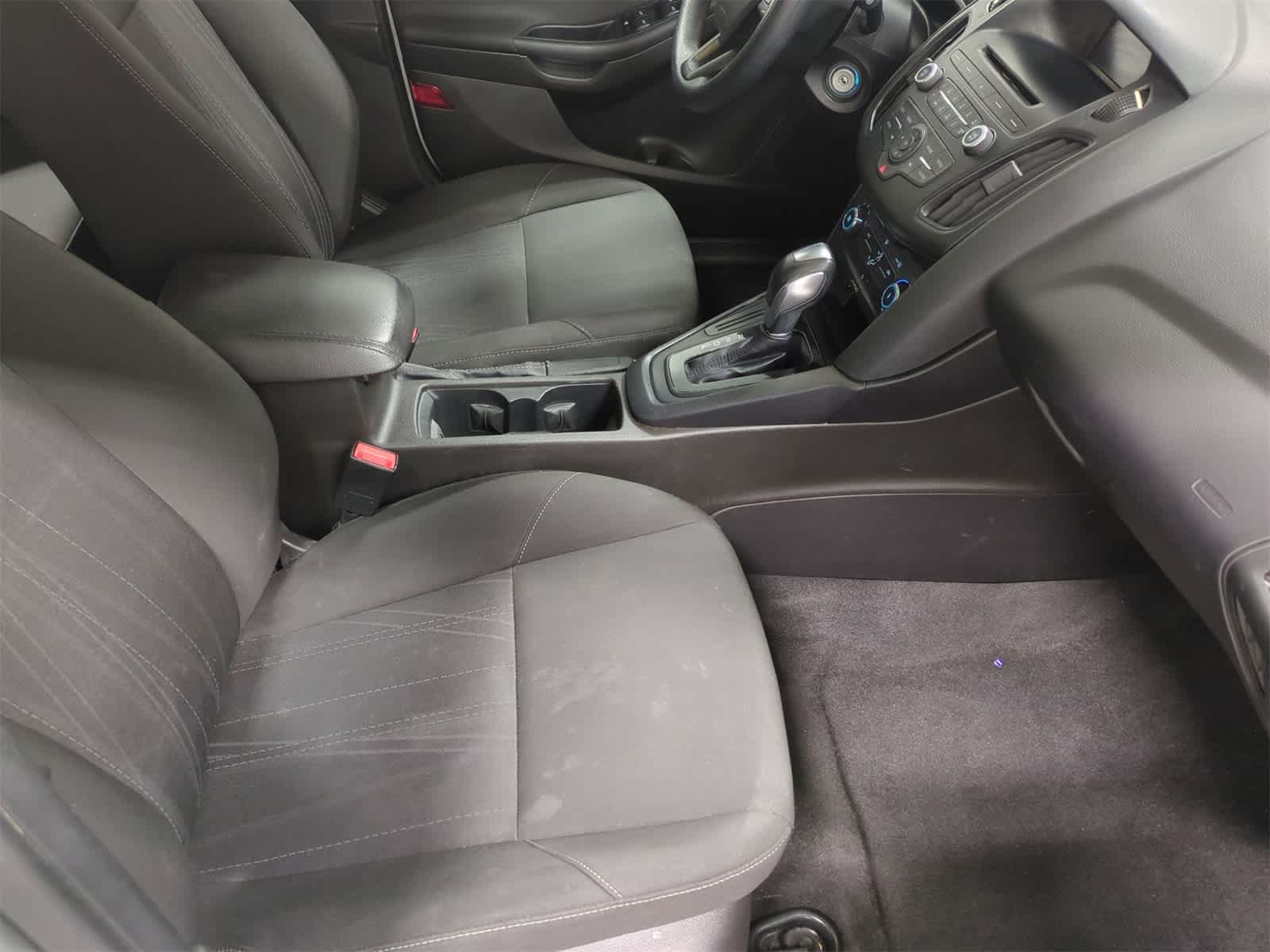Thumbnail: 2016 Ford Focus - 24