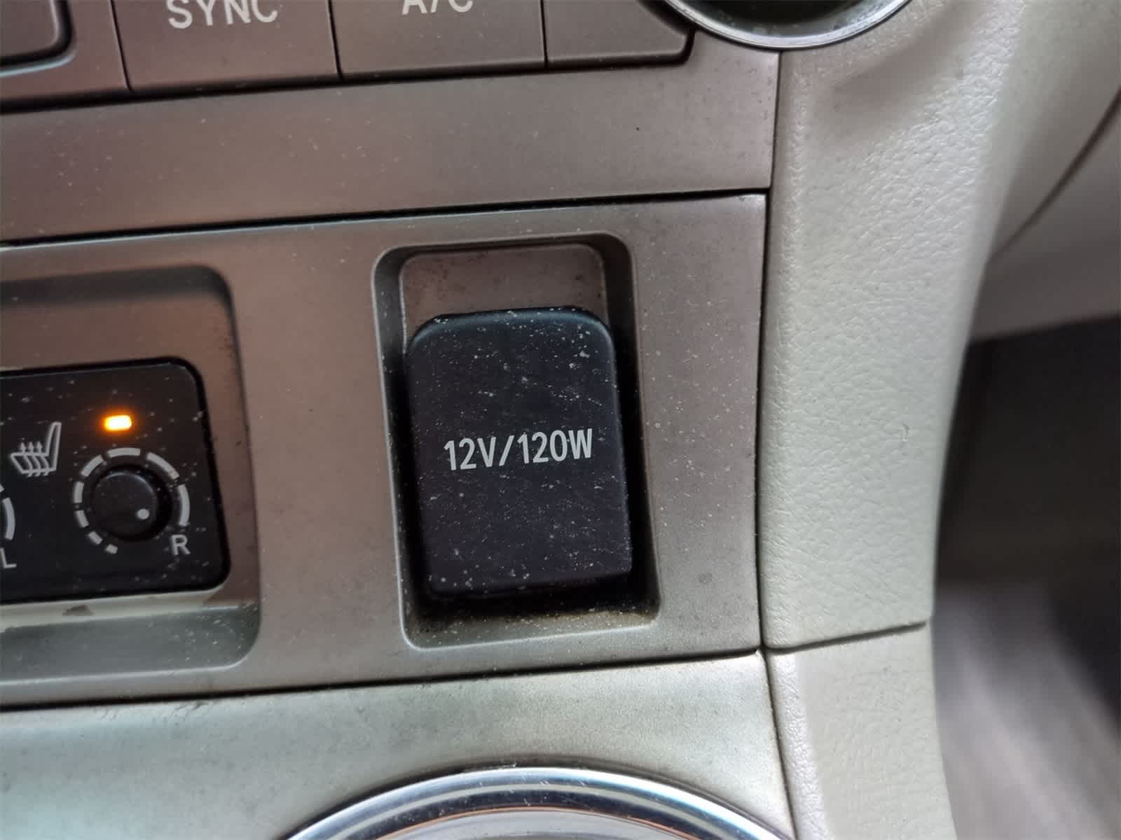 Thumbnail: 2010 Toyota Highlander - 32
