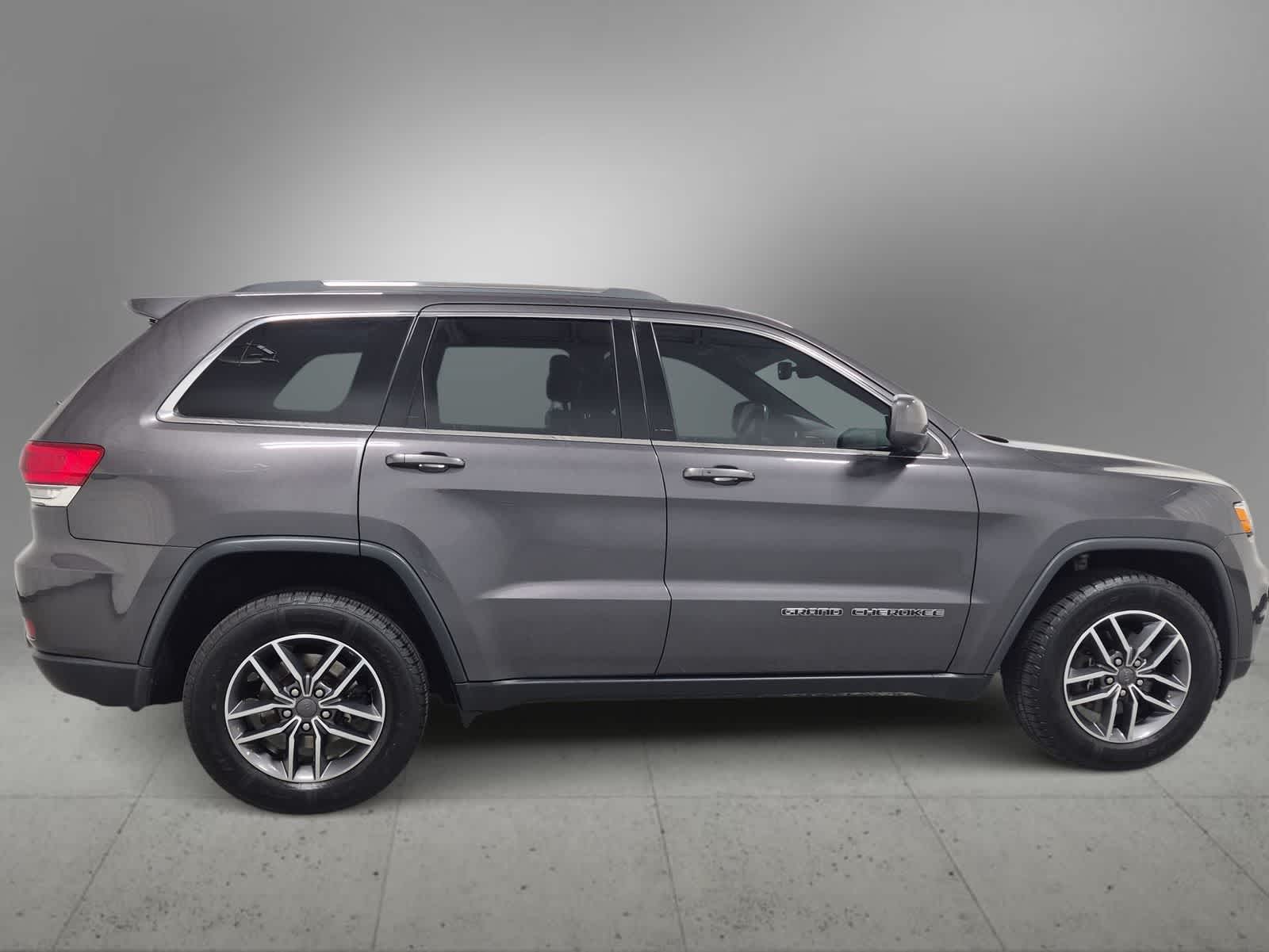 Thumbnail: 2019 Jeep Grand Cherokee - 8
