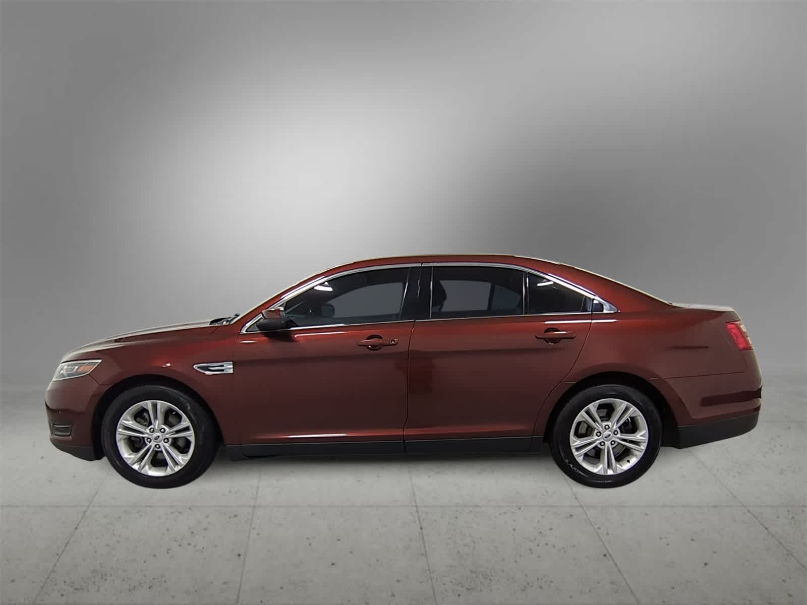 Thumbnail: 2016 Ford Taurus - 5