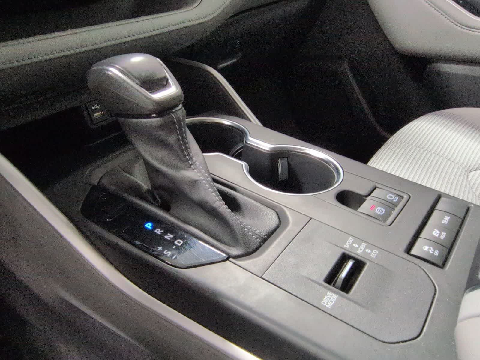 Thumbnail: 2022 Toyota Highlander - 32